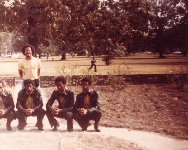 Fall 1979 line crouched in the Rose Garden